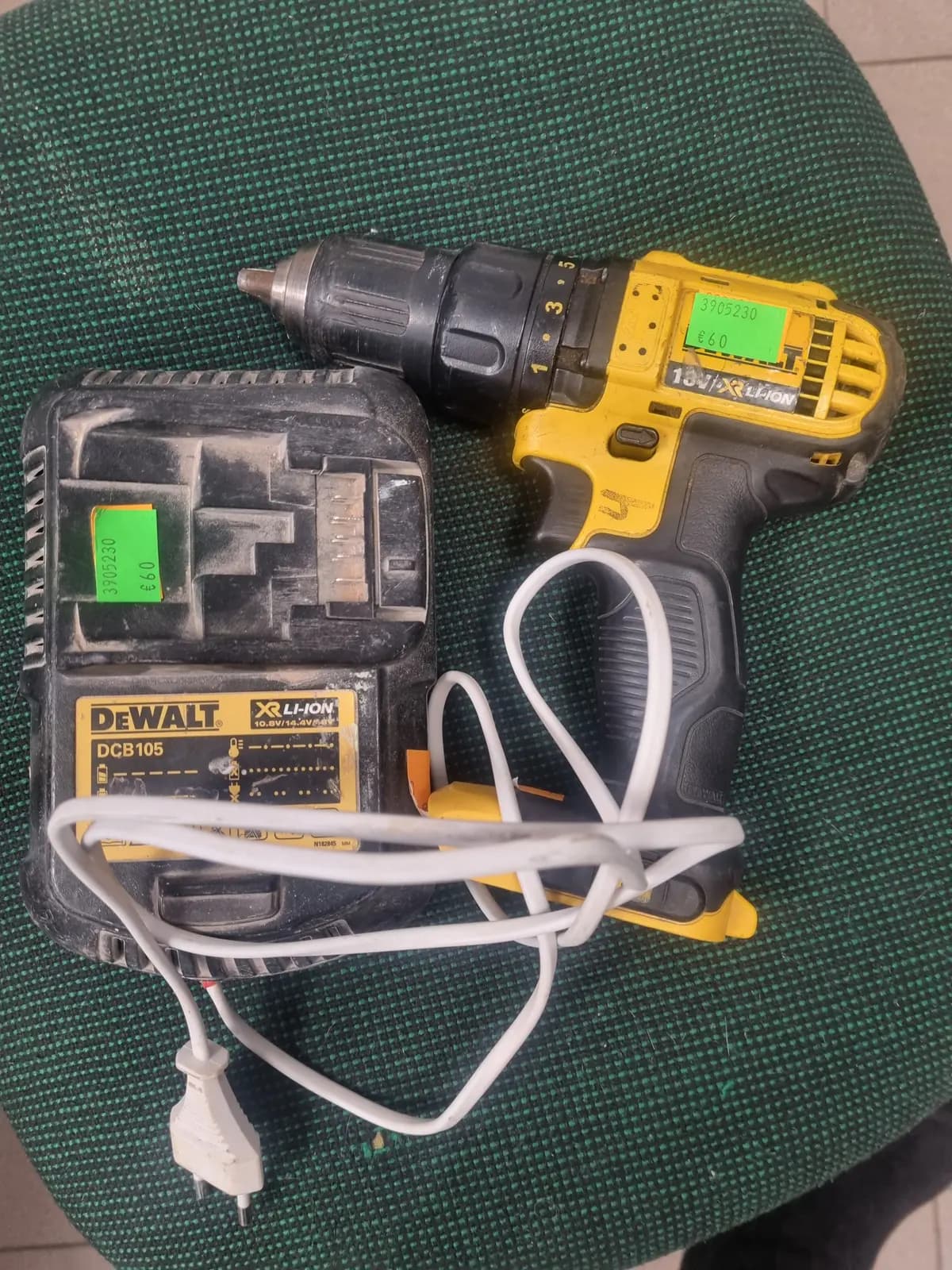 Suktukas DeWalt DCD780/pakrovėjas