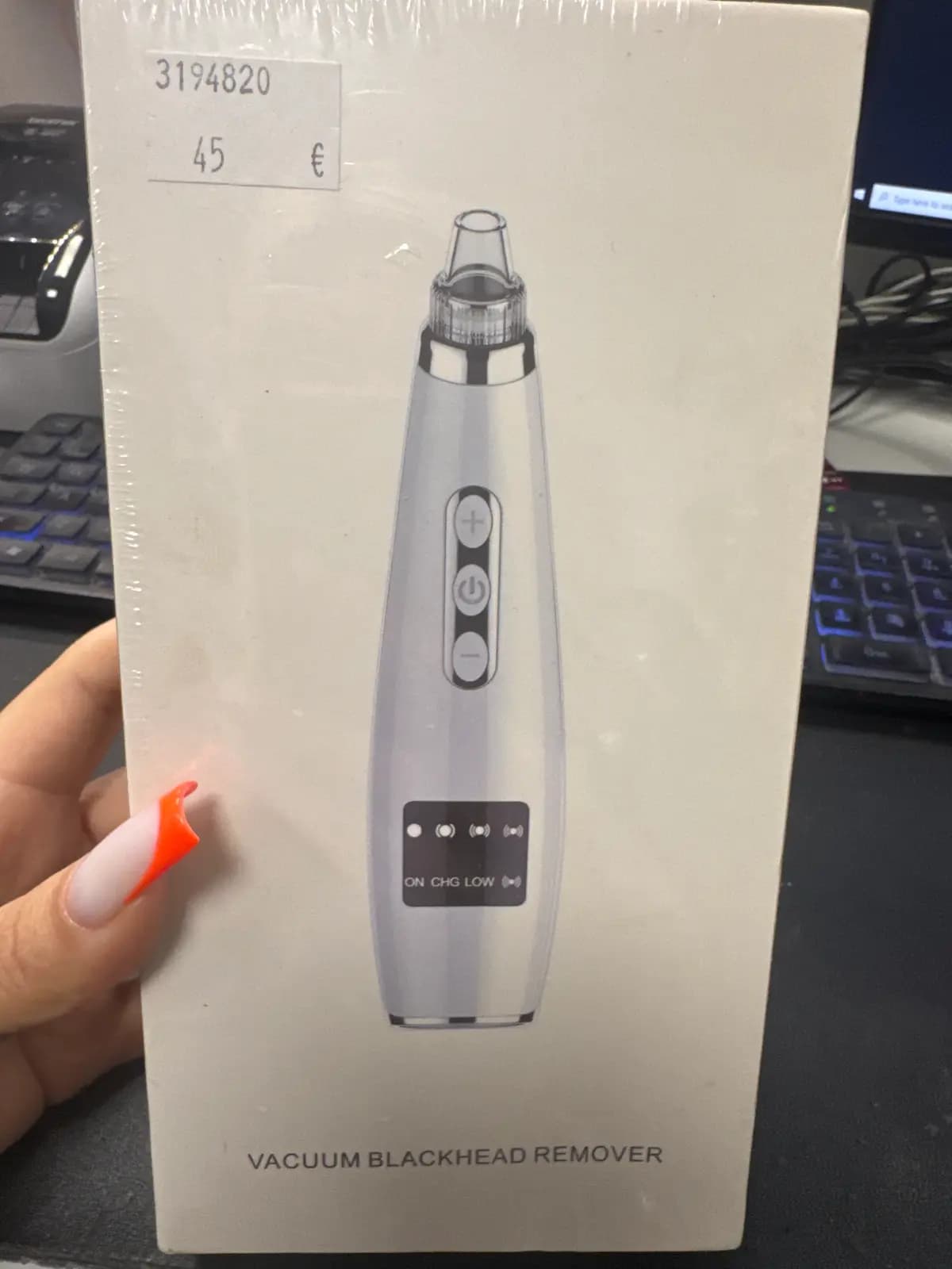 Vacuum blackhead remover