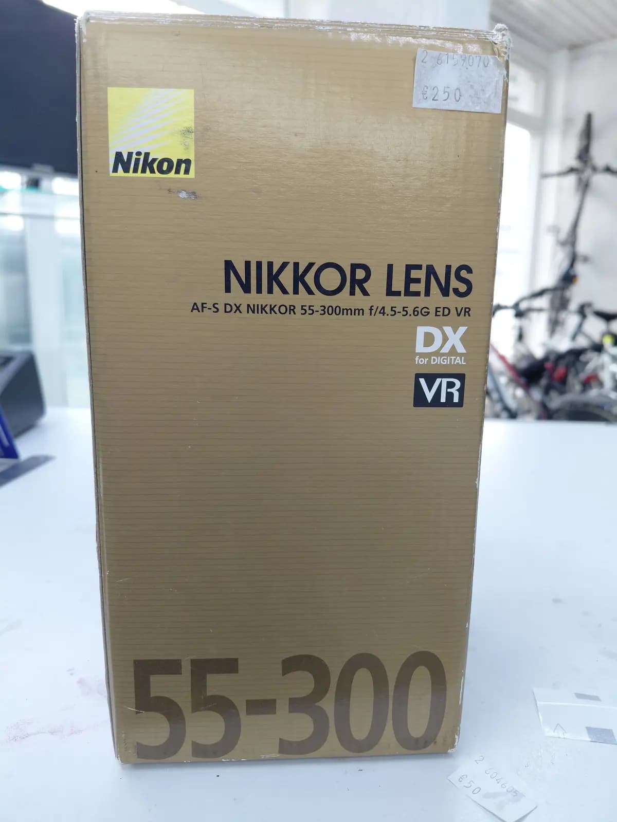 Foto objektyvas Nikkor lens 55-300 2.6159