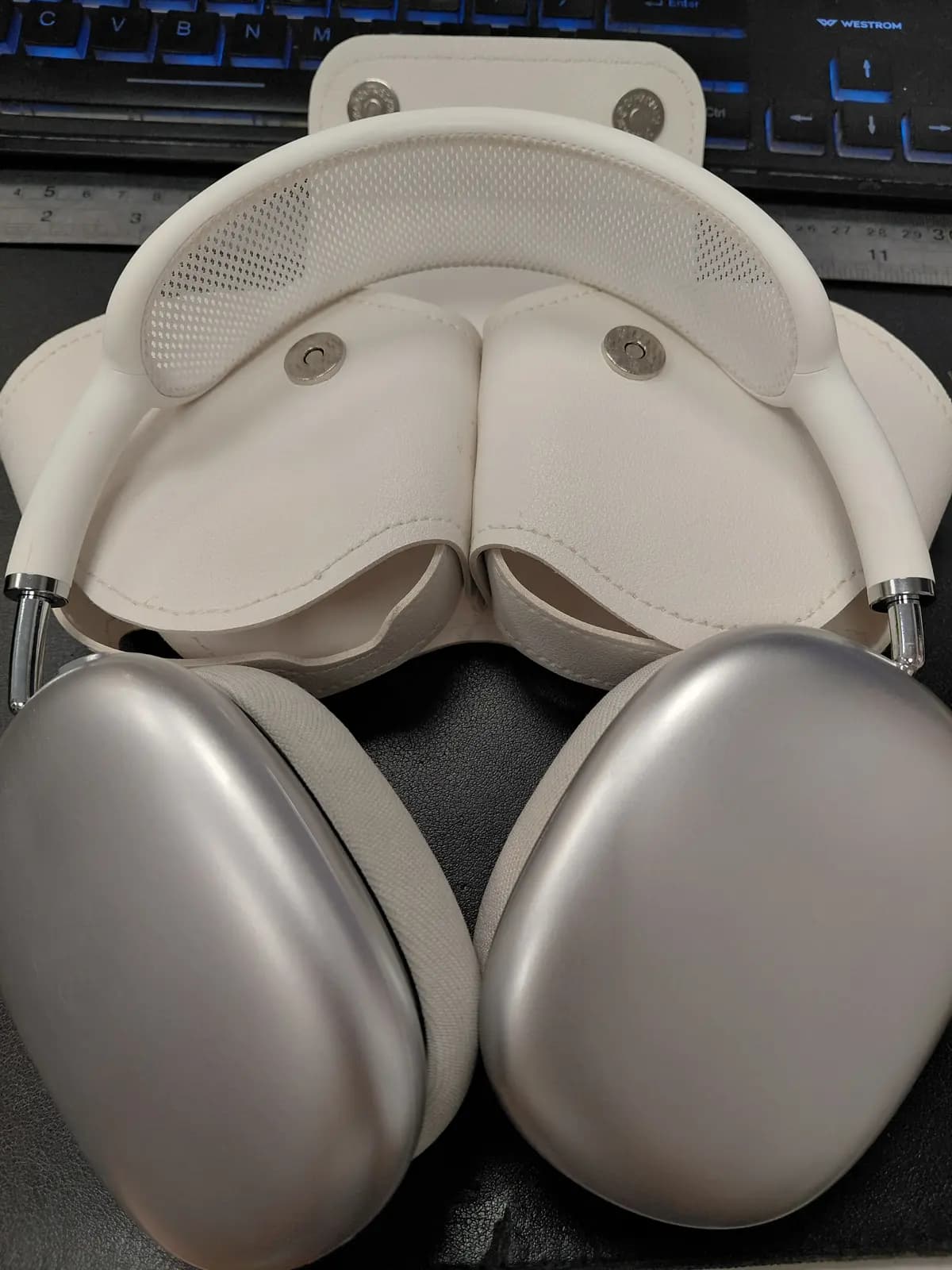 Ausines airpod max kinetis