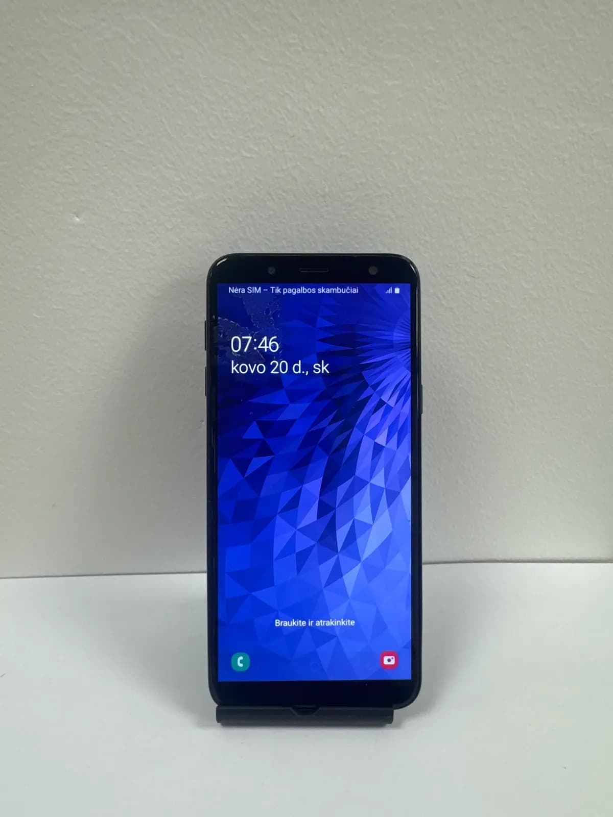 SAMSUNG Galaxy J6