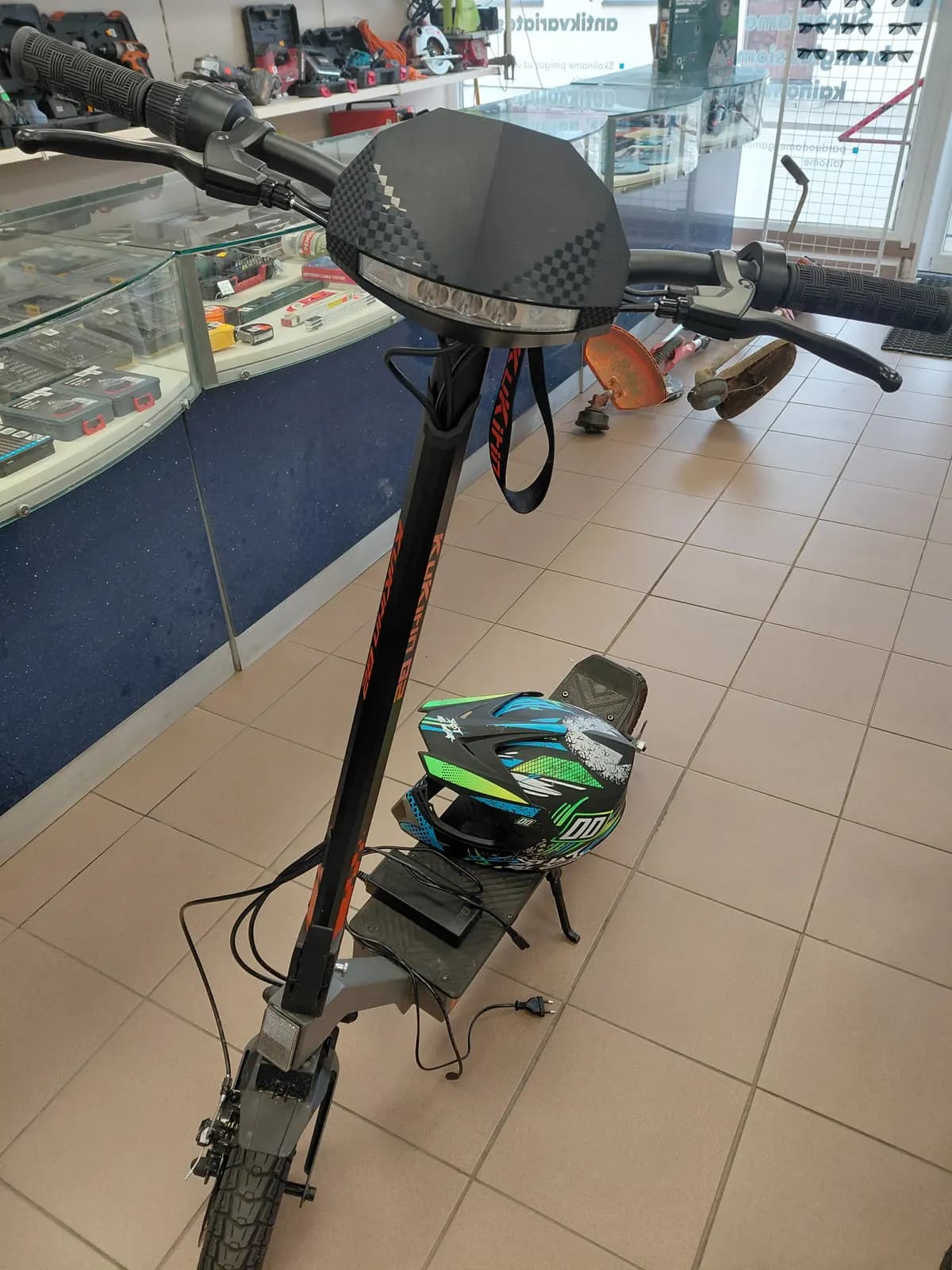 KUKirin G2 G2 (su šalmu ir pakrovėju)