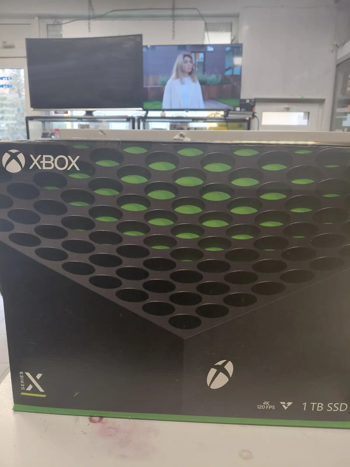 Xbox sires x 1tb +pultas 15zaidimu