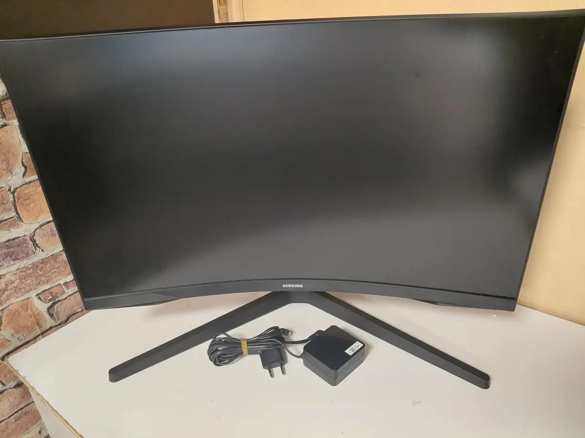 SAMSUNG ODDISEI G5 monitorius