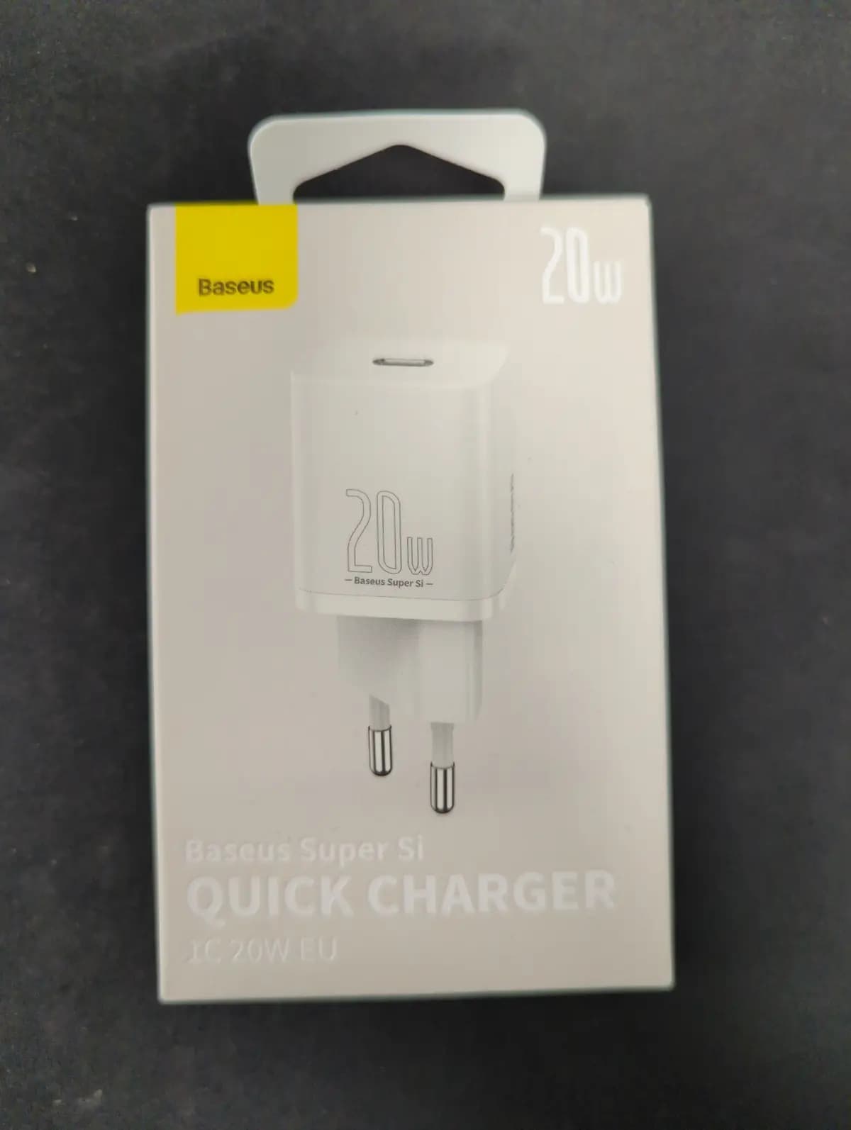 Sieninis įkroviklis BASEUS Super Si 20W USB-C QC3.0