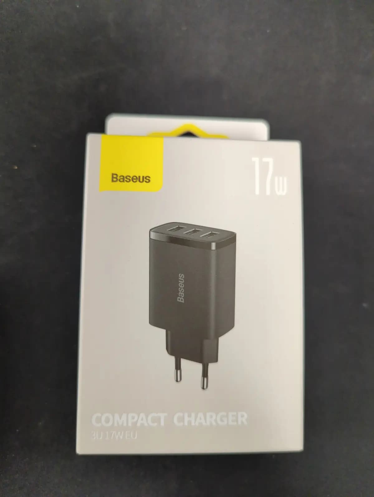BASEUS Sieninis įkroviklis 17W 3xUSB 3.4A, juodas