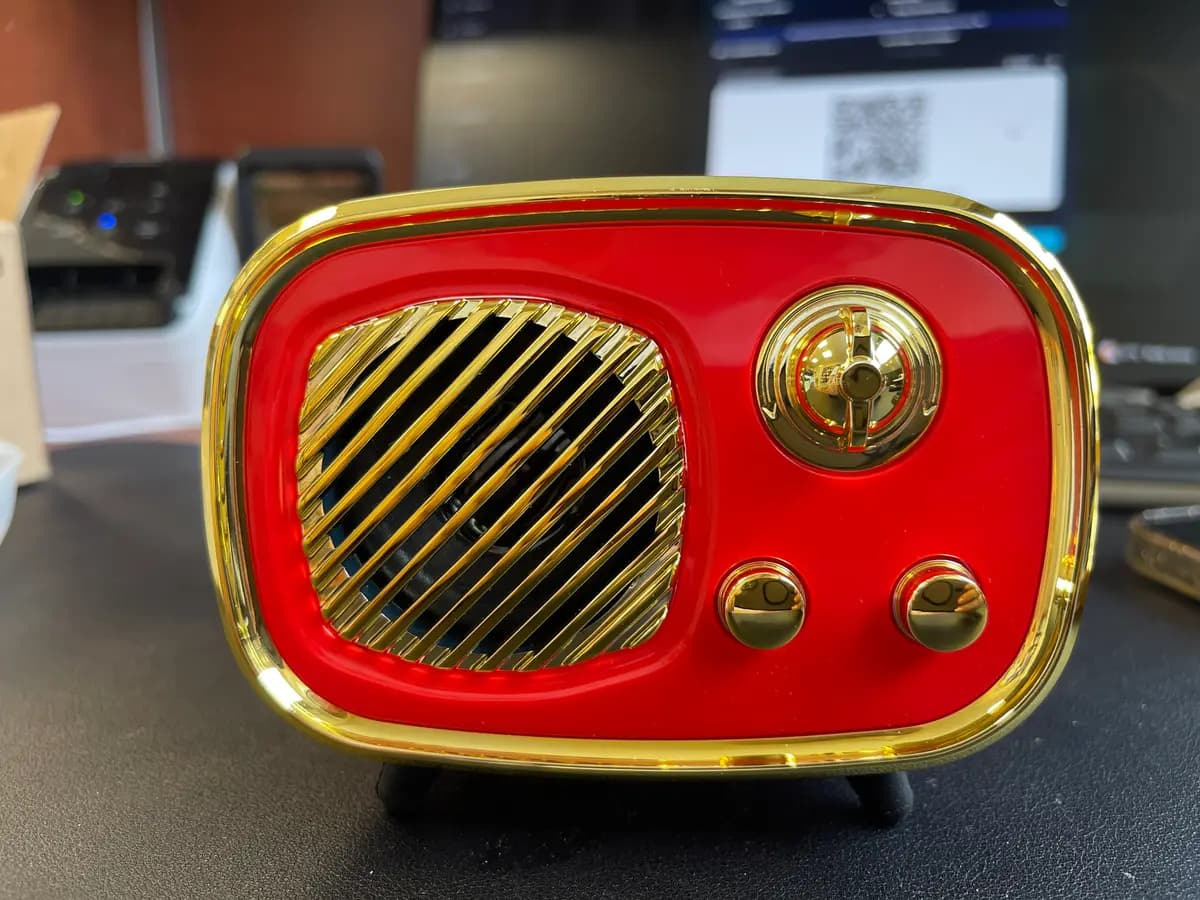 Retro stiliaus Bluetooth kolonėlė