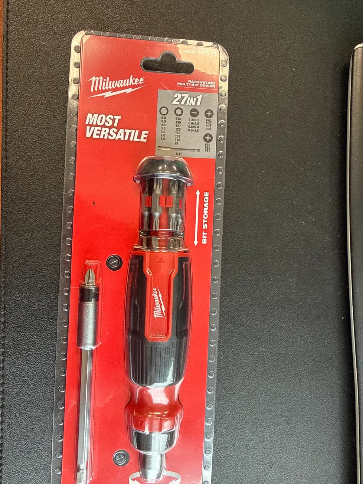 Milwaukee 27-in-1 atsuktuvas su terkšle
