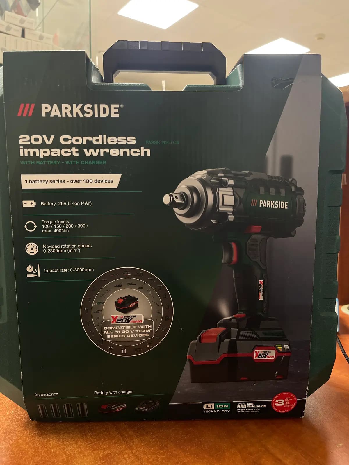 PARKSIDE PASSK 20-Li – akumuliatorinis smūginis veržliasukis, 400 Nm, 20 V, 4 Ah