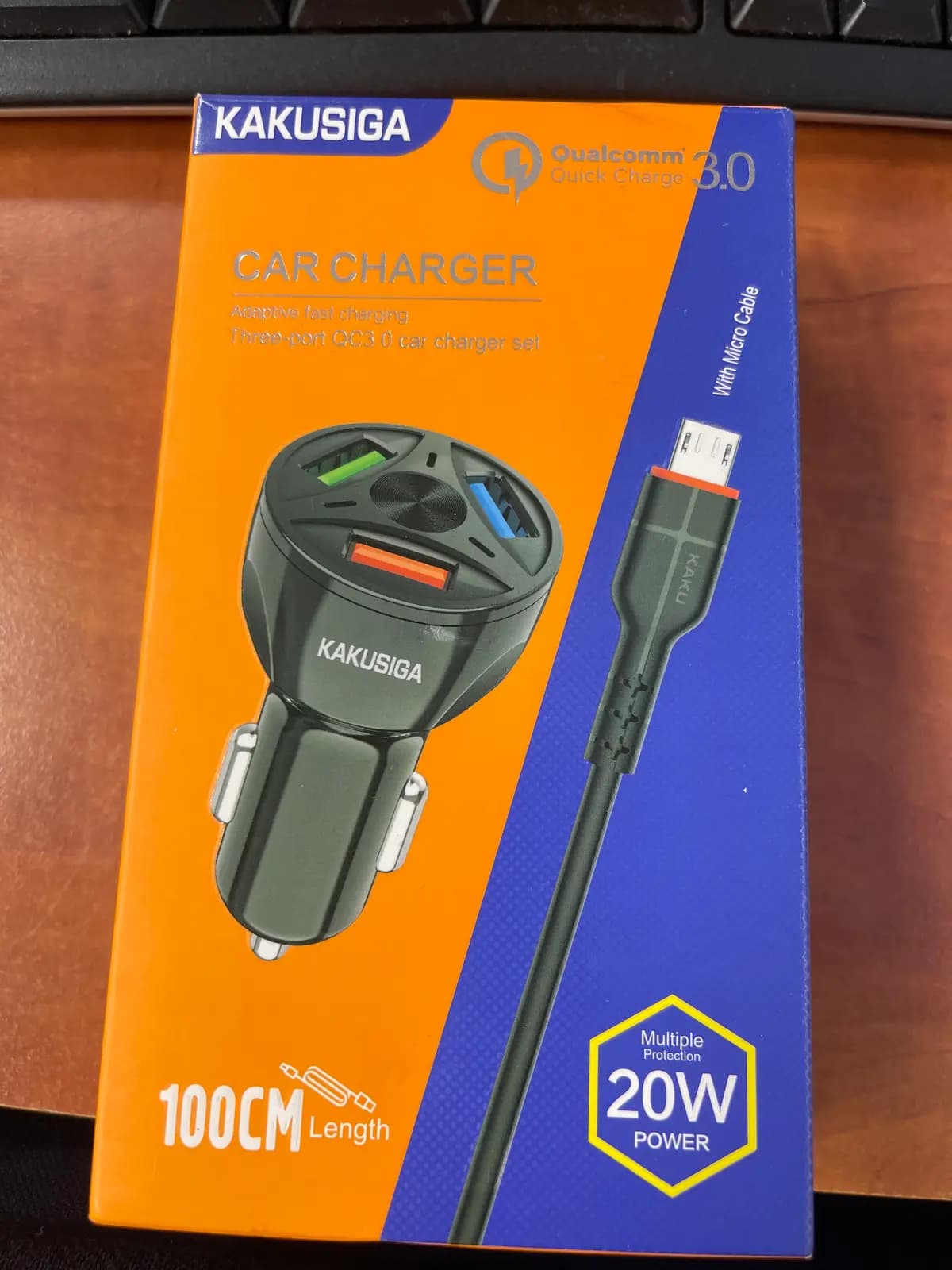 Automobilinis įkroviklis 2xusb 2.4a juodos spalvos + kabelis į