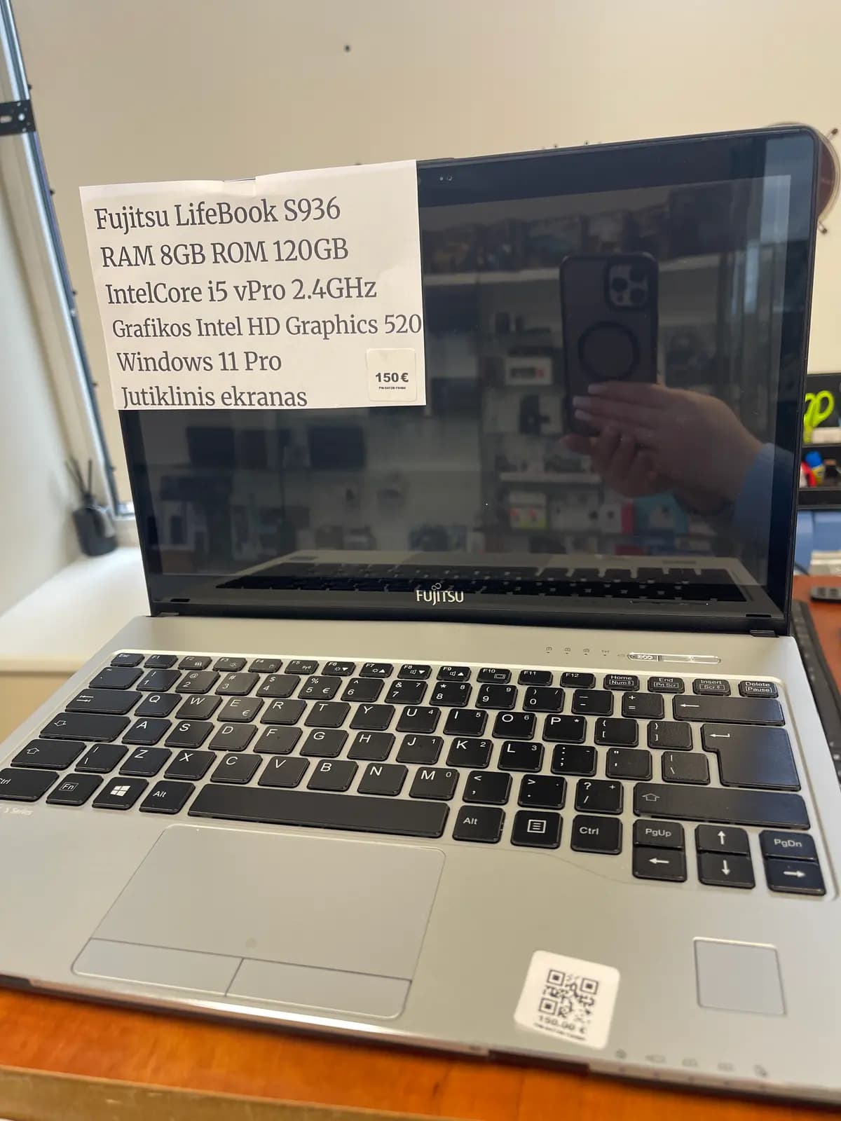 Nes. Kompiouteris Fujitsu Lifebook s936